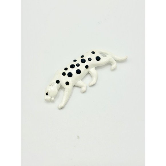 Vintage KJL Signed White Enamel Cheetah Pin Brooch Black Rhinestones Wild Cat - Picture 2 of 10